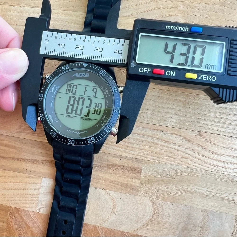 Aero men’s black digital sports watch NEW BATTERY